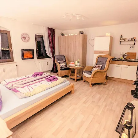 Flussblickwohnung Mit Terrasse, Pool, Garten&sauna - Zi2 Apartment *