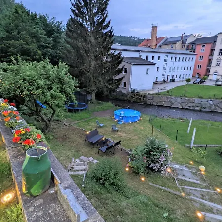 Apartment Flussblickwohnung Mit Terrasse, Pool, Garten&sauna - Zi2