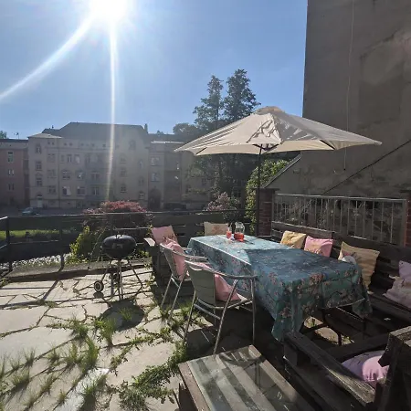 Apartment Flussblickwohnung Mit Terrasse, Pool, Garten&sauna - Zi2