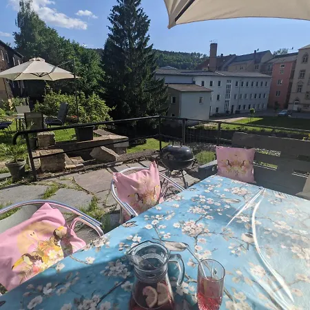 Flussblickwohnung Mit Terrasse, Pool, Garten&sauna - Zi2 *