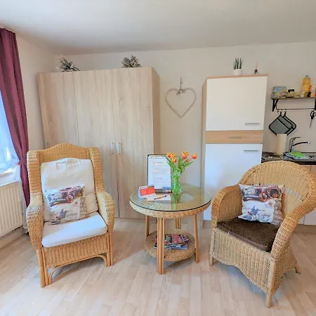 Flussblickwohnung Mit Terrasse, Pool, Garten&sauna - Zi2 Apartment *